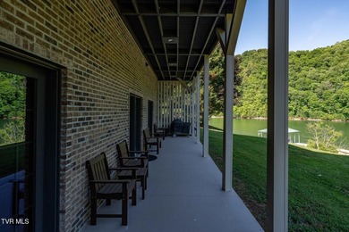 LUXURY LAKEFRONT RETREAT ON WATAUGA LAKE!! Welcome to the - photo 43