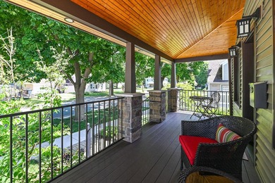 Outstanding craftsmanship and timeless charm define this - photo 4