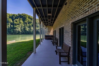 LUXURY LAKEFRONT RETREAT ON WATAUGA LAKE!! Welcome to the - photo 45