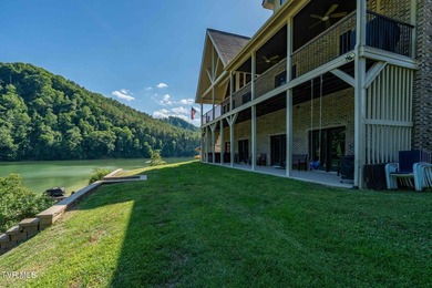 LUXURY LAKEFRONT RETREAT ON WATAUGA LAKE!! Welcome to the - photo 47