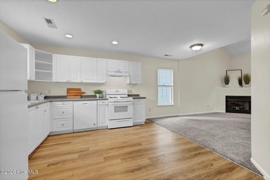 Fantastic townhome available in Port City Commons! This location - photo 3