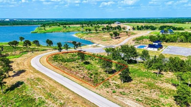 Welcome to Lot 82 in the exclusive Barefoot Bay community. This - Lake Lot For Sale in Corsicana, Texas