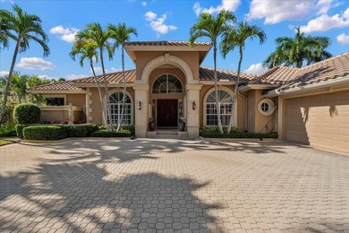 Enjoy one-of-a-kind, expansive views of water and the 13th and - photo 2