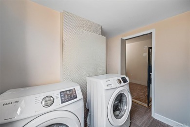 Welcome to this beautifully designed 4-bedroom, 3-bath expanded - photo 18