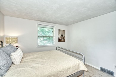 Welcome home to this beautifully updated 4-bedroom, 2-bath - photo 23
