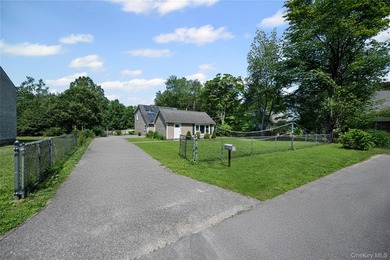 Welcome to this beautifully designed 4-bedroom, 3-bath expanded - photo 28