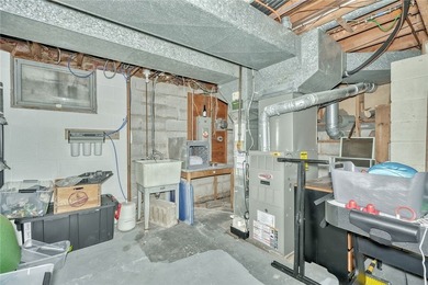 Welcome home to this beautifully updated 4-bedroom, 2-bath - photo 38