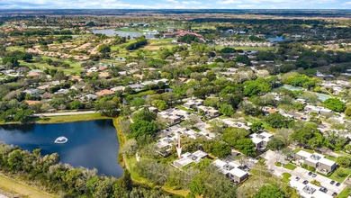 (private lake, pond, coastal) Townhome/Townhouse For Sale in Palm Beach Gardens Florida