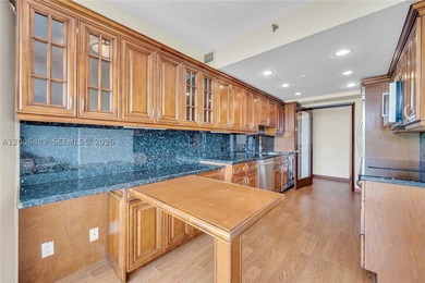Spacious 1,520 SqFt two-bedroom on Williams Island with warm - photo 11