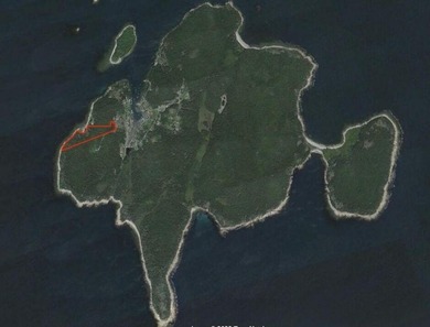 Large bold oceanfront parcel on the west facing shore of - photo 4
