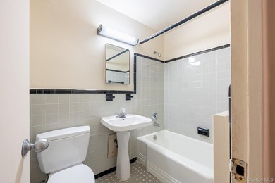 Wall of Windows in This Special One-Bedroom Beauty Bright and - photo 14