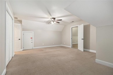 Welcome to your dream lakeside getaway, located in the - photo 18