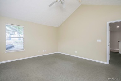 BEAUTIFUL CONDO and Move-In Ready in a great community. Roomy - photo 21