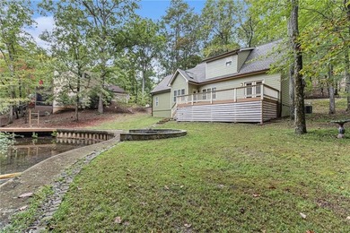 Welcome to your dream lakeside getaway, located in the - photo 25