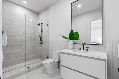 In sought-after Delray Beach, two new-construction - photo 26