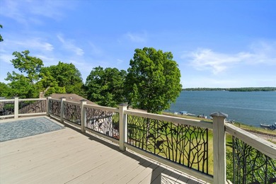 Affordable lake living! This home is perfectly situated on the - photo 3