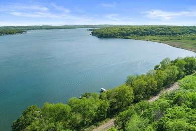 Affordable lake living! This home is perfectly situated on the - photo 5