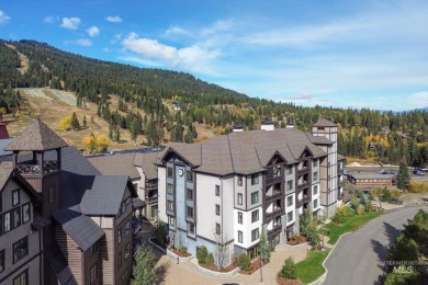 Lake Cascade  Condo For Sale in Donnelly Idaho