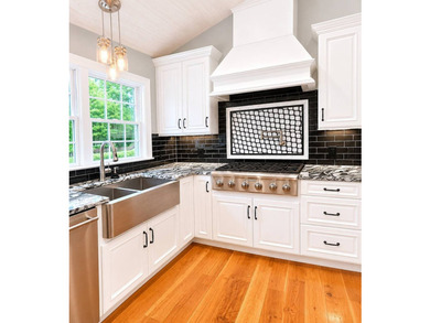 Highly desirable single-level home located in the heart of Old - photo 13