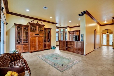 Beautiful Mediterranean-style 1-story home on a desirable corner - photo 14