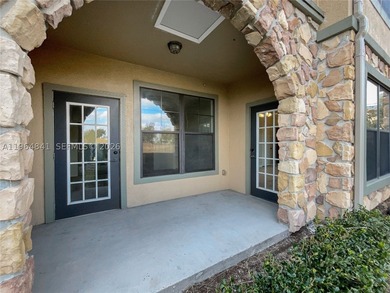 Welcome to this beautifully maintained 3-bedroom, 3-bathroom - photo 5