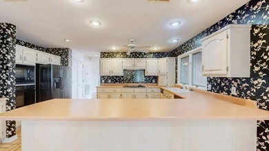 THIS ARCHITECT DESIGNED, 3943 SQ FT LAKEFRONT CONTEMPORARY HOME - photo 21