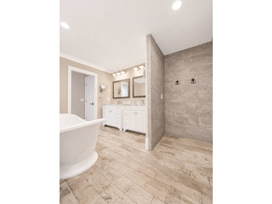 Highly desirable single-level home located in the heart of Old - photo 22