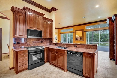Beautiful Mediterranean-style 1-story home on a desirable corner - photo 25