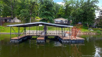 Lake Life + Prime Location Near Franky & Louie's Beachfront Bar - photo 29