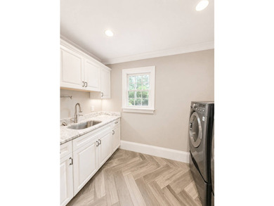 Highly desirable single-level home located in the heart of Old - photo 29