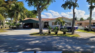 Beautiful Waterfront property located in the highly sought out - photo 1
