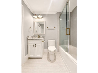 Highly desirable single-level home located in the heart of Old - photo 35