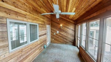 THIS ARCHITECT DESIGNED, 3943 SQ FT LAKEFRONT CONTEMPORARY HOME - photo 47
