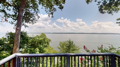 THIS ARCHITECT DESIGNED, 3943 SQ FT LAKEFRONT CONTEMPORARY HOME - photo 48