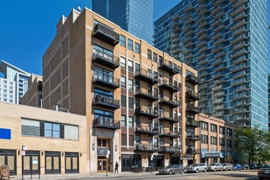 Lake Condo For Sale in Chicago, Illinois