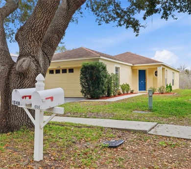 Lake Hooker Home For Sale in Seffner Florida