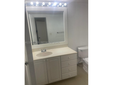 Sunny Isles Beach, BEAUTIFUL INTRACOASTAL VIEW. Discover the - photo 12