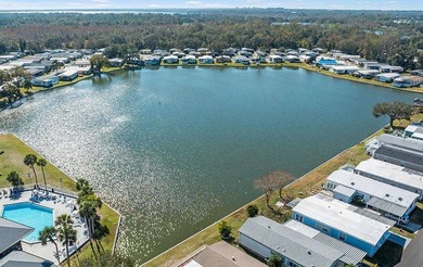 Welcome home to this beautiful double-wide 2-bedroom, 2-bath - photo 12