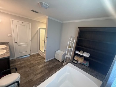 Walking distance to KY Lake! Immaculate 3 bedroom 2 bath home - photo 13