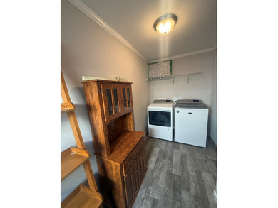 Walking distance to KY Lake! Immaculate 3 bedroom 2 bath home - photo 20