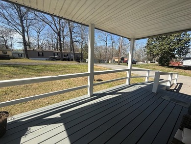 Walking distance to KY Lake! Immaculate 3 bedroom 2 bath home - photo 24