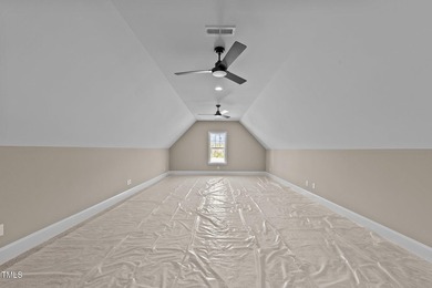 Custom built by award-winning Sumner Construction on a generous - photo 28