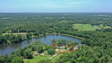 Welcome to The Homeplace, a private lakeside retreat in Hughes - photo 3