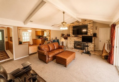 Welcome to The Homeplace, a private lakeside retreat in Hughes - photo 5
