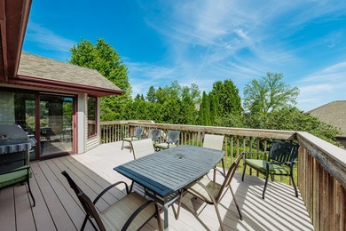 Sizable 3 BR, 2.5 BA 2.5 car att. split bedroom ranch with - photo 9