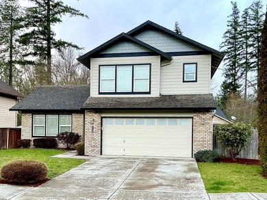 Fern Ridge Lake Home For Sale in Veneta Oregon