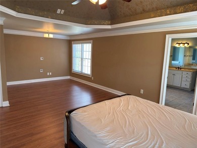 Beautifully situated on a golf course lot in Hamilton Mill, 1658 - photo 12