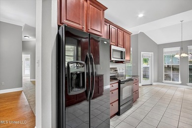 Fantastic location near the North Rec pool and playground! This - photo 15
