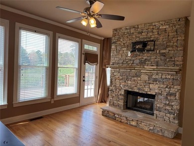 Beautifully situated on a golf course lot in Hamilton Mill, 1658 - photo 18