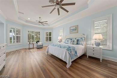 Beautiful fully reimagined and updated home in the private golf - photo 22